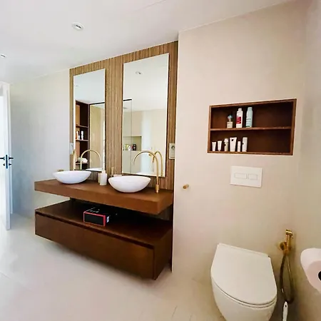 Daire Luxury Beachfront Fuengirola